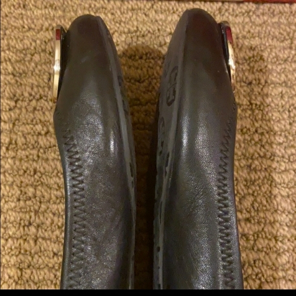 Tory Burch Black 🖤 flats...CLASSICS! - Picture 7 of 12